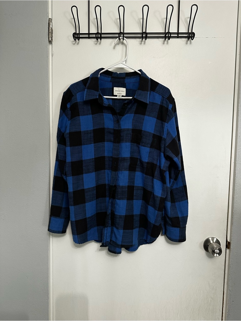 American Eagle boyfriend fit flannel Blue and Black Plaid Button-Up Shirt